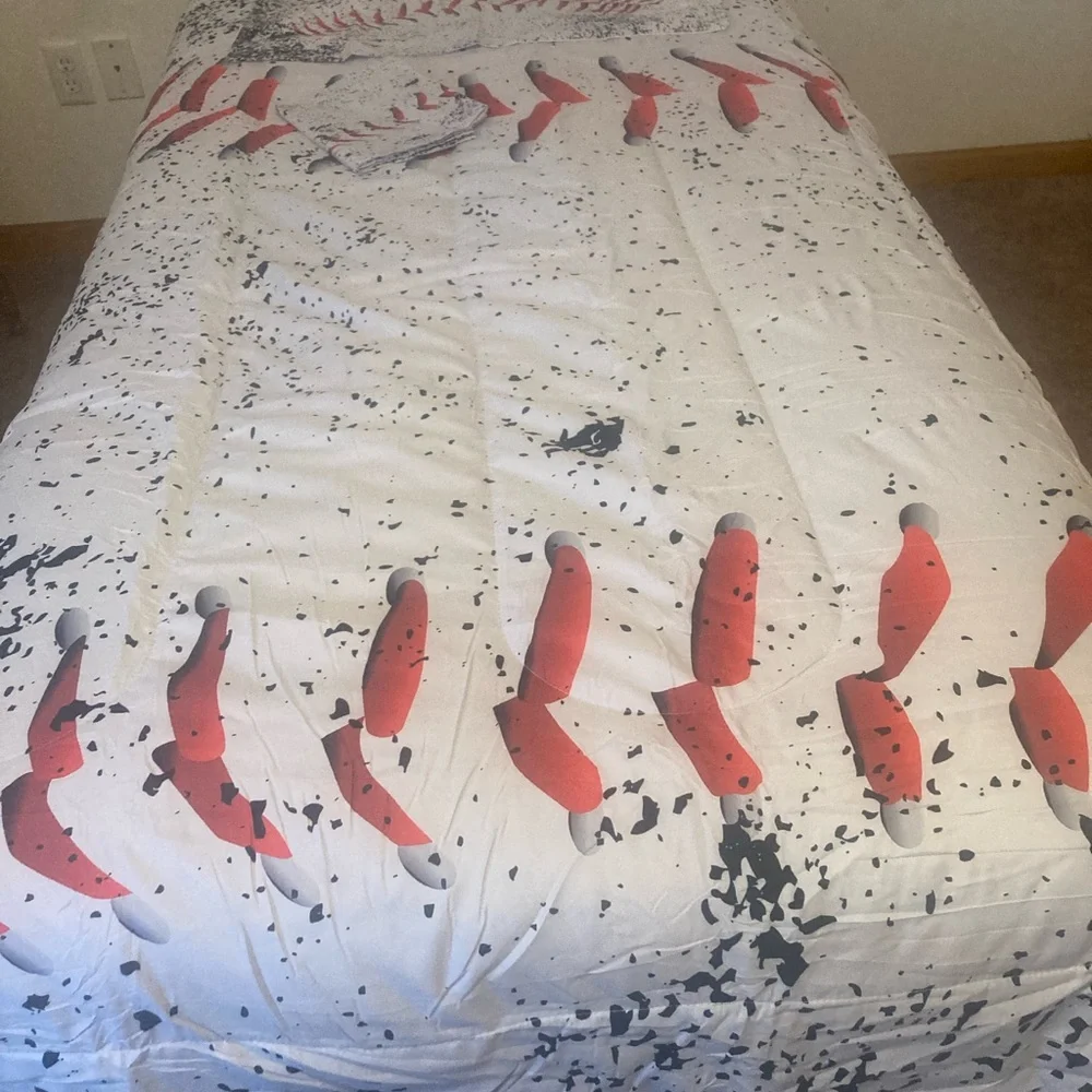 Source Unknown Red and White Baseball Comforter